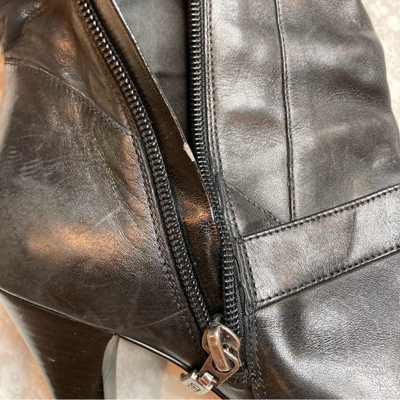 Guess Boots - Picture 11 of 16